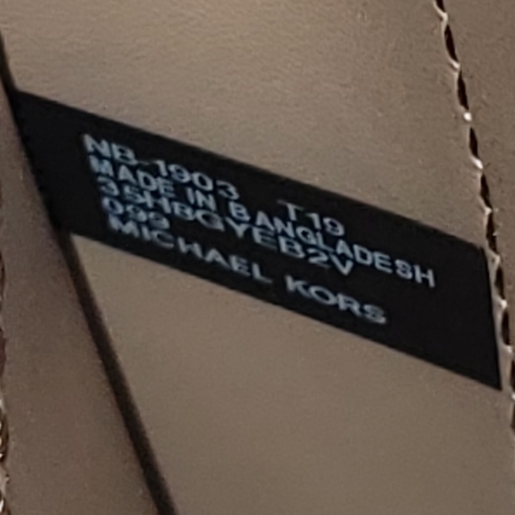 Michael Kors Hayes Medium Backpack - Picture 3 of 8